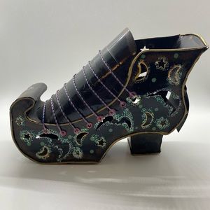 Metal witches shoe candle holder Halloween decor